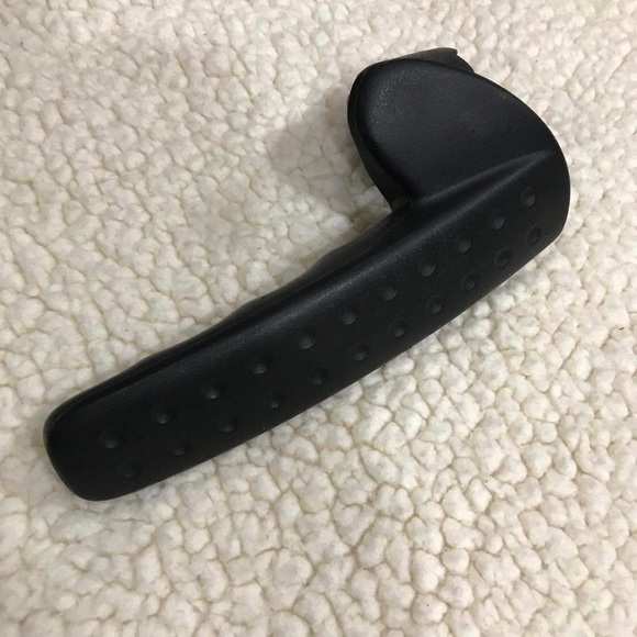 2002 - 2010 Dodge Ram OEM Front Left Door Interior Handle Part No 127AB32743H - Picture 3 of 10
